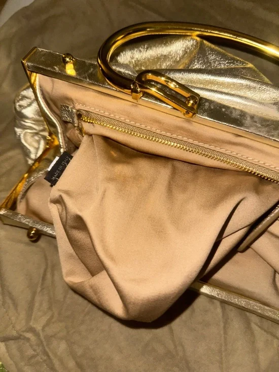 Miu Miu gold calfskin handbag with gold hardware - Picture 6 of 12